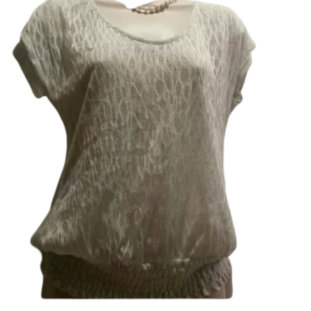 STUDIO Y Small Lightweight Blouse Keyhole Back